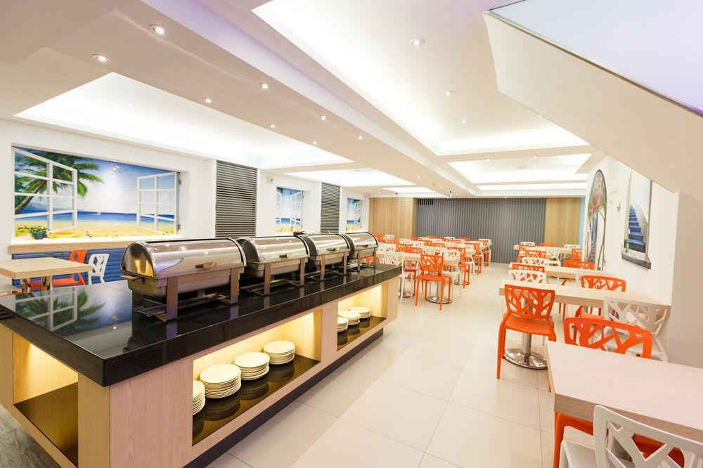 Wecan Hotel Kaohsiung Bagian luar foto