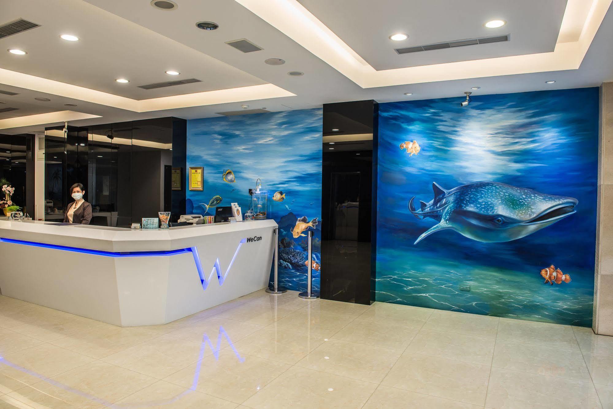 Wecan Hotel Kaohsiung Bagian luar foto